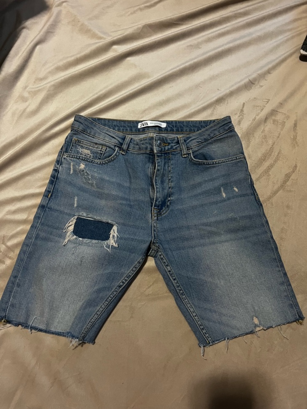Zara Light Blue Washed Denim Jeans